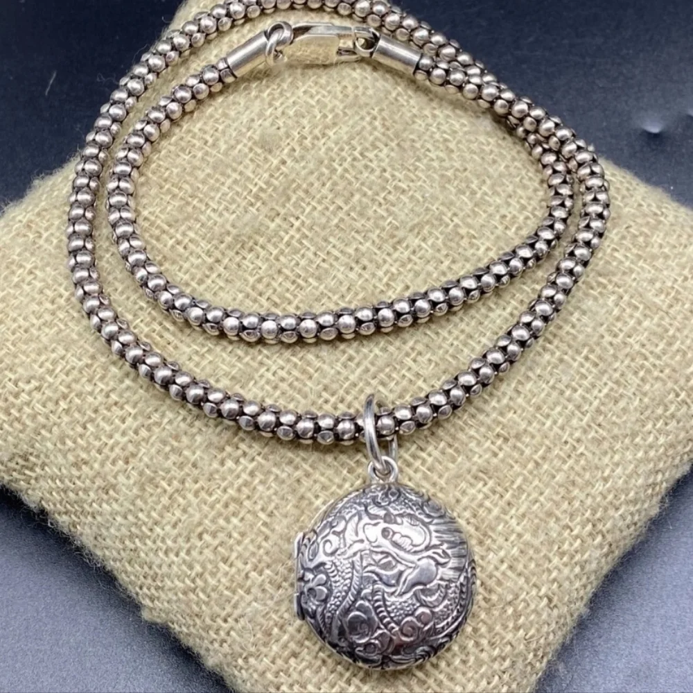 Rare Vintage Silpada Sterling Silver Etched Dragon Locket Pendant - Picture 6 of 15